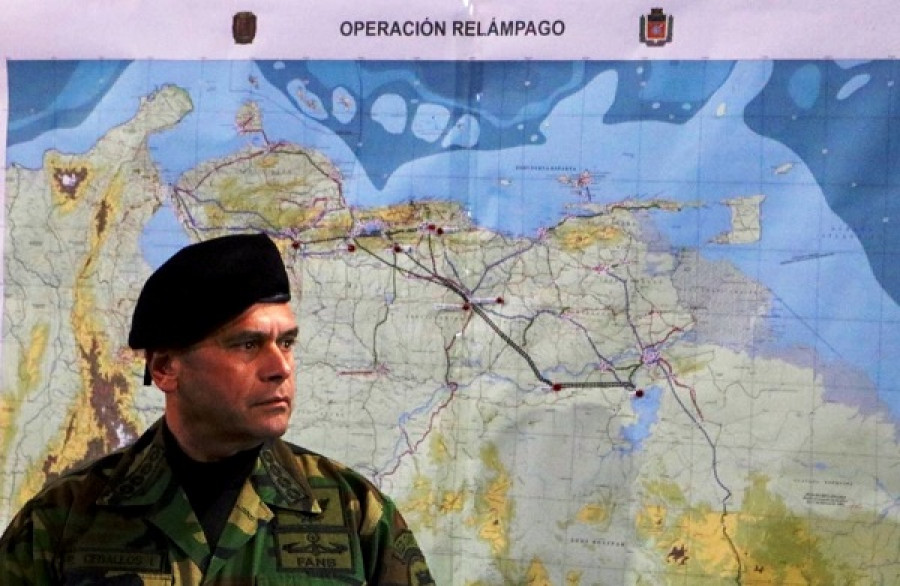 El almirante Ceballos Ichaso en la presentación de la Operación Relámpago. Foto: Comando Estratégico Operacional.