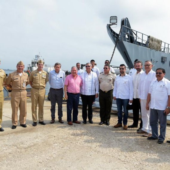 El vicepresidente de Guatemala visitó las instalaciones de Cotecmar, en Colombia. Foto: Comando General Fuerzas Militares de Colombia.