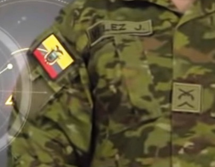 Esperar celebracion retroceder Ecuador presenta nuevo uniforme pixelado y botas de combate