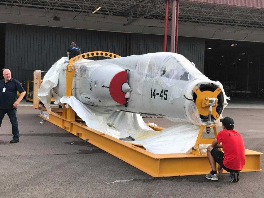 Mirage F1 preparado para su traslado a Estados Unidos. Foto: Draken Internacional