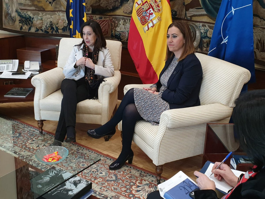 Reunión entre la ministra de Defensa y la delegada del Gobierno en Castilla y León. Foto: Delegación del Gobierno en CyL