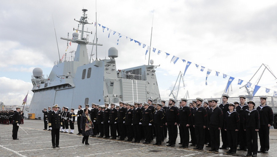 Ceremonia de entrega del BAM Furor para la Armada. Foto: Ministerio de Defensa
