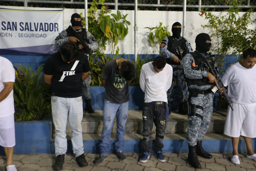 Operativos antedelincuenciales de la Policía en El Salvador. Foto: Policía Nacional Civil PNC.