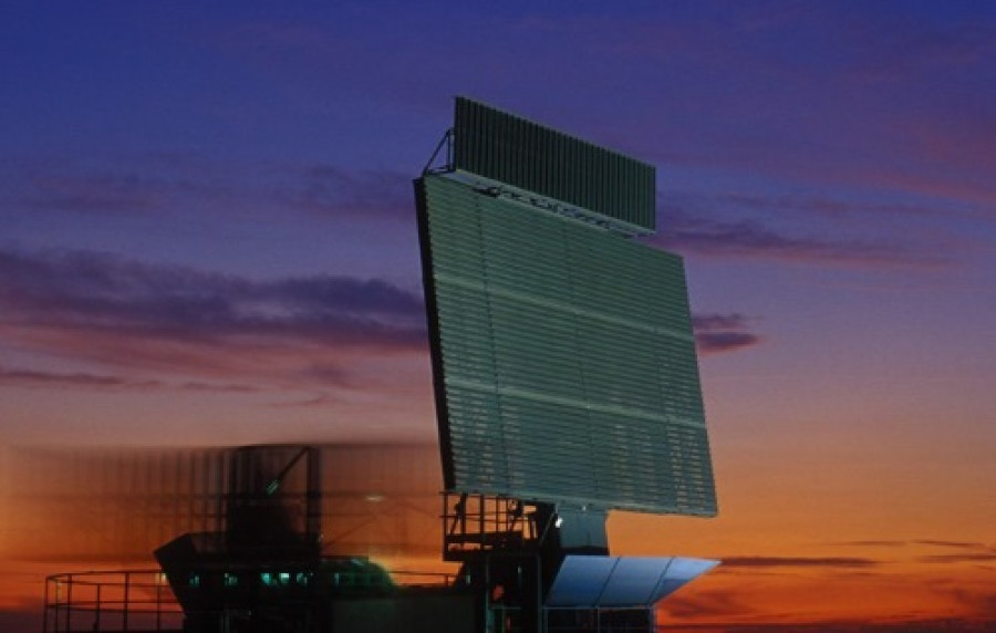 Una de las prioridades para 2019 es la compra de un primer lote de dos radares de vigilancia de largo alcance. Foto: Leonardo