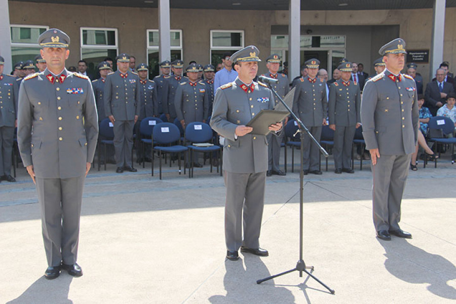 El coronel Larrain reemplaza al coronel Nazar quien estuvo a cargo de la Acapomil durante tres años. Foto: Acapomil