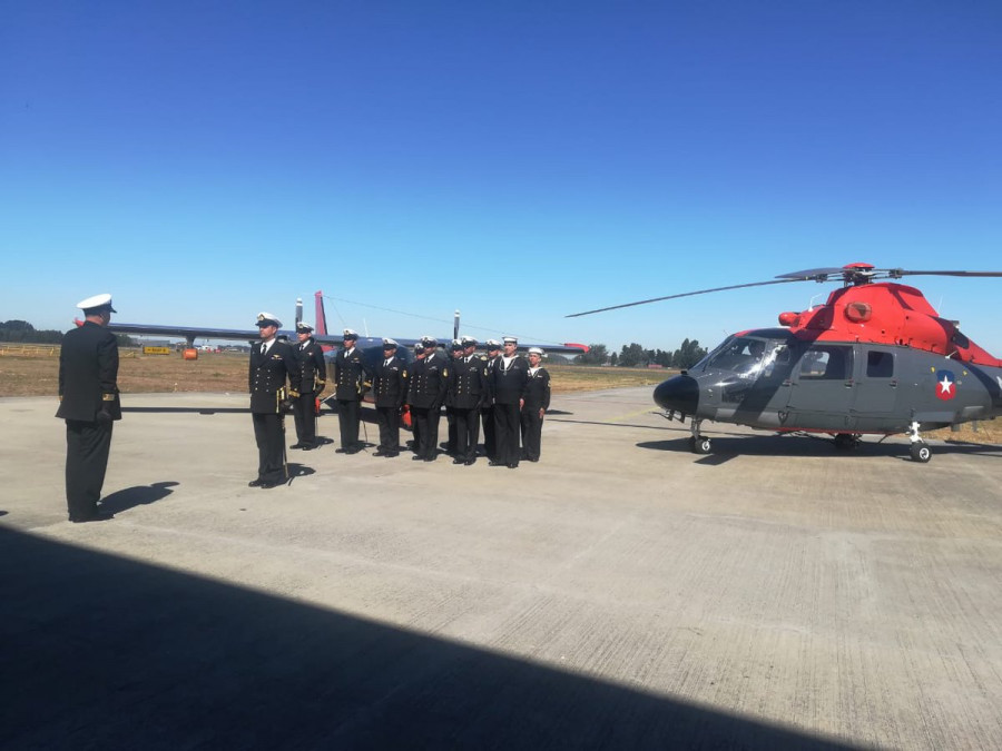 El Grupo Aeronaval Talcahuano cuenta con un avión Vulcanair P-68 Observer 2 y un helicóptero Airbus AS-365 Dauphin. Foto: Armada de Chile