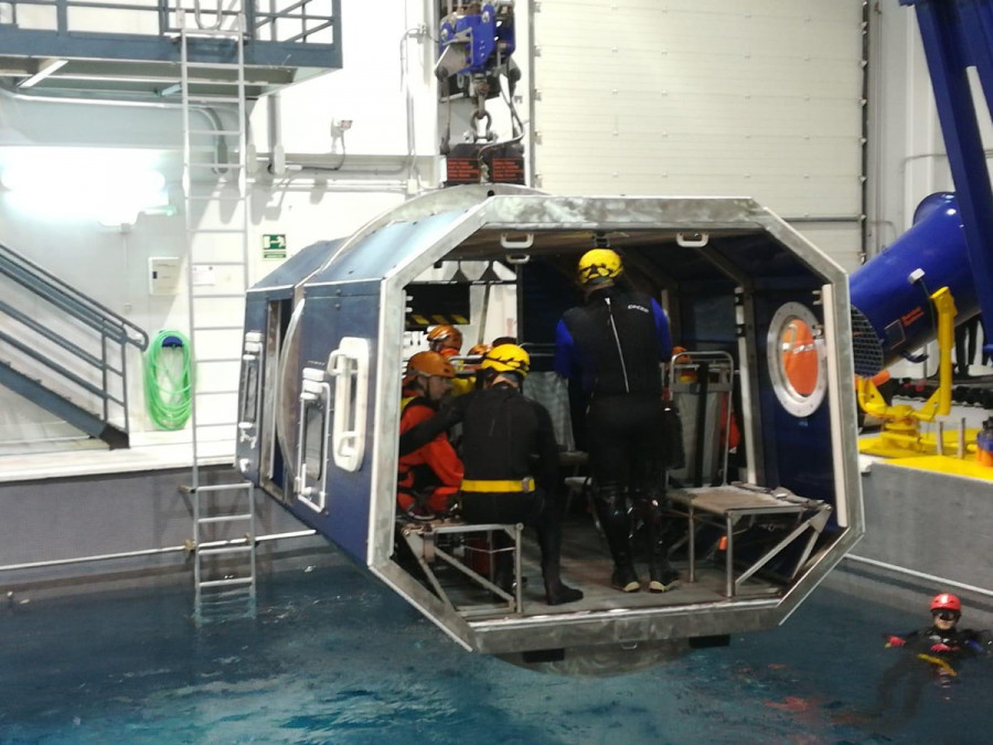 Jornada en el Cesupar de técnicas de supervivencia en el agua. Foto: Ejército