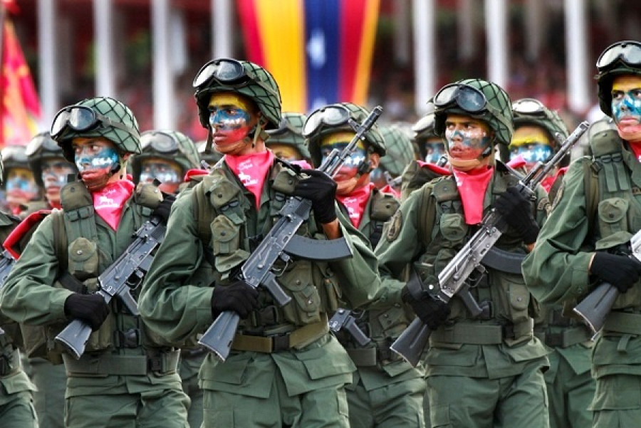 Venezuela Ejercito AK 103 PrensaPresidencial