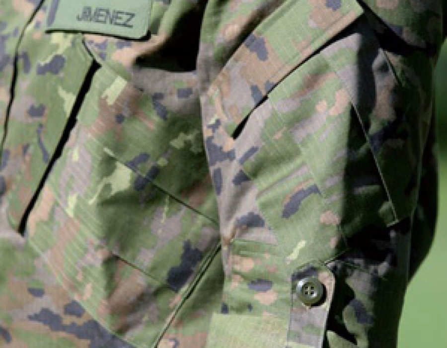 131209 uniforme boscoso Ejercito