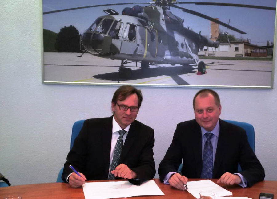 151102 helicoptero airbus helicopters lom praha mou Oliver Prestel Roman Planicka airbus helicopters