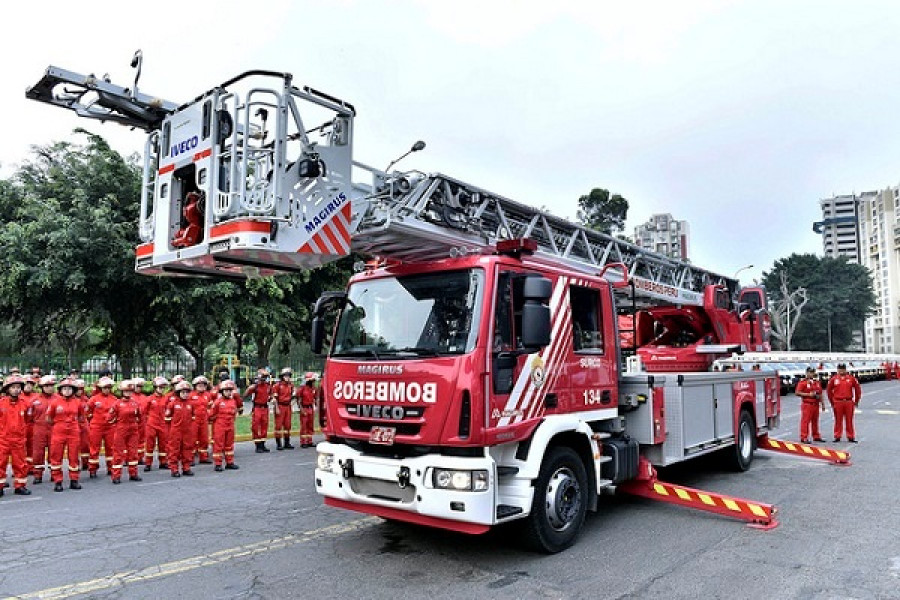 Peru Bomberos DIC2015 MNINTERPeru
