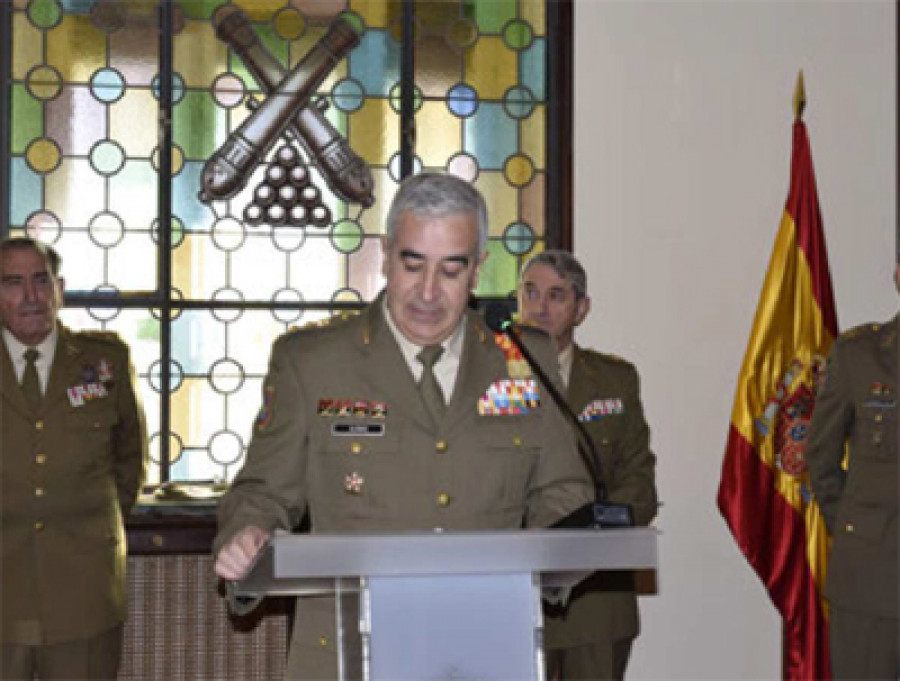 160105 inspector Artilleria Memorial
