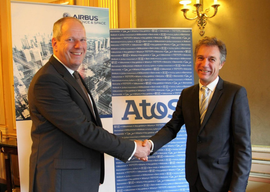 150928 airbus defence space atos firma acuerdo ciberseguridad ciberdefensa evert dudok philipe vannier airbus ds 1257x899