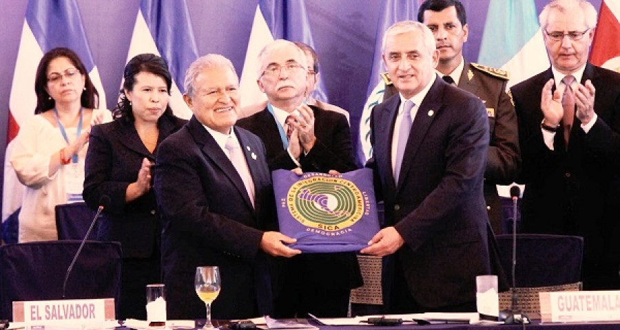 El Salvador  seguridad regional