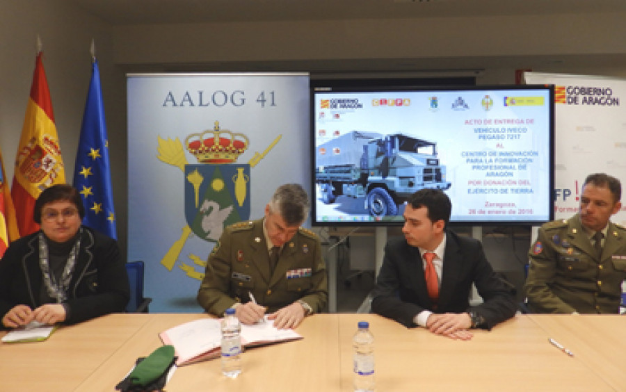 160126 donacion camion ET Aragon BRILOG