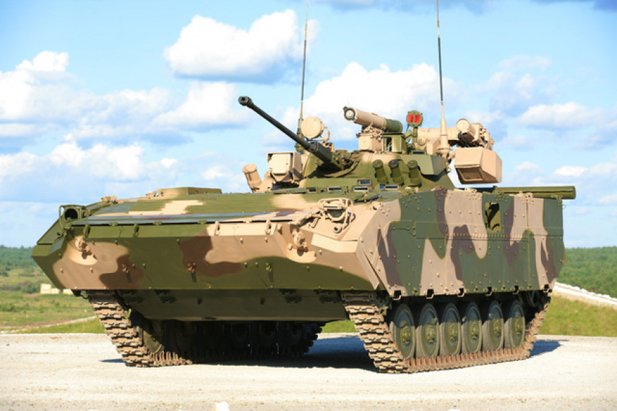 150915 bmp 3f infanteria marina rusia blindado cadenas Machinery  Industrial Group NV