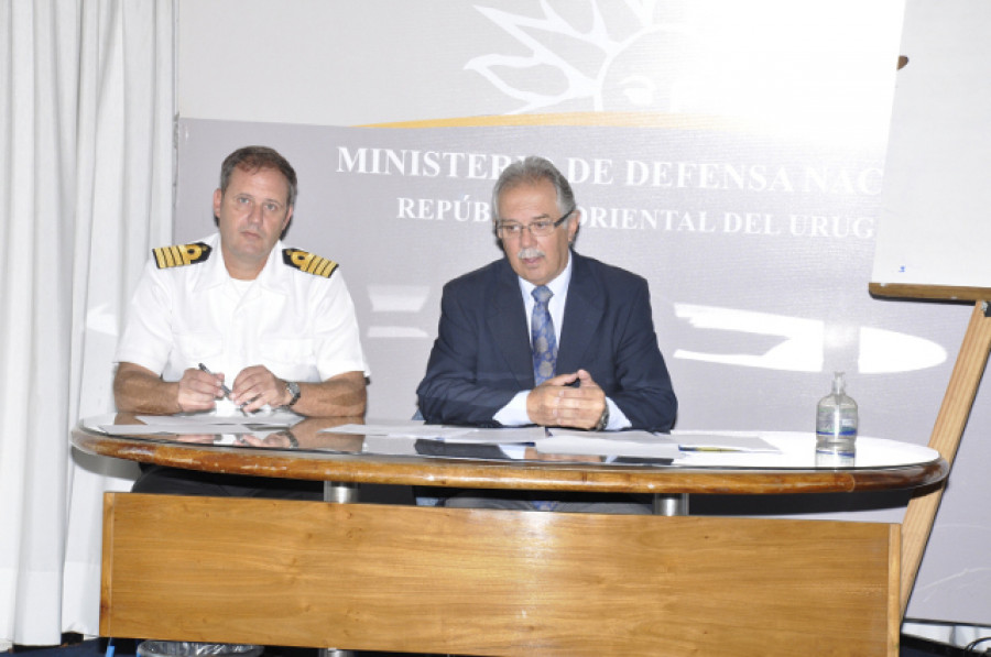 Sub Sec Defensa y Jefe DCSIRT via MDN Uruguay