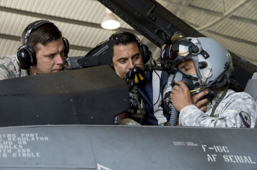 150121 visor nocturno f 16 chile usaf