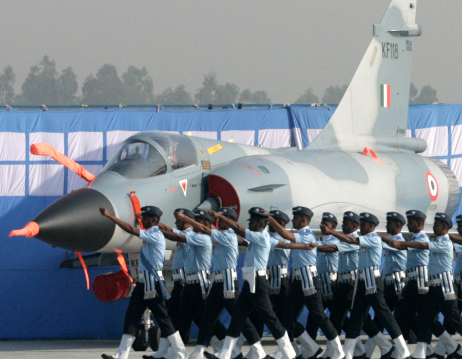 150304 avion caza soldados ministerio defensa india