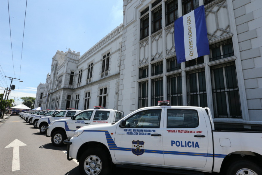 150121 san salvador coche patrulla policia san salvador