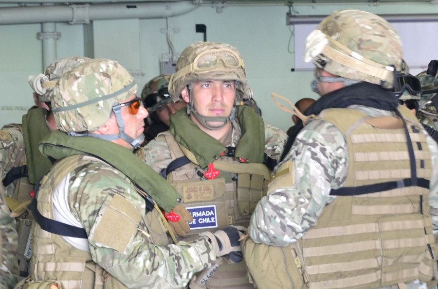 Compra de chalecos tacticos para Infanteria de Marina de la Armada de Chile