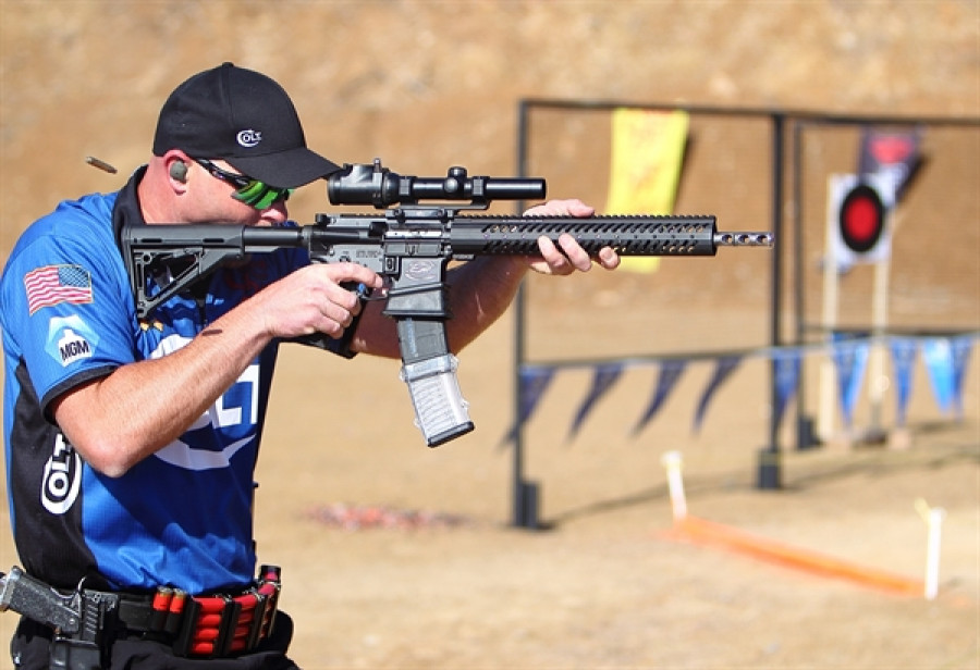150617 fusil asalto colt