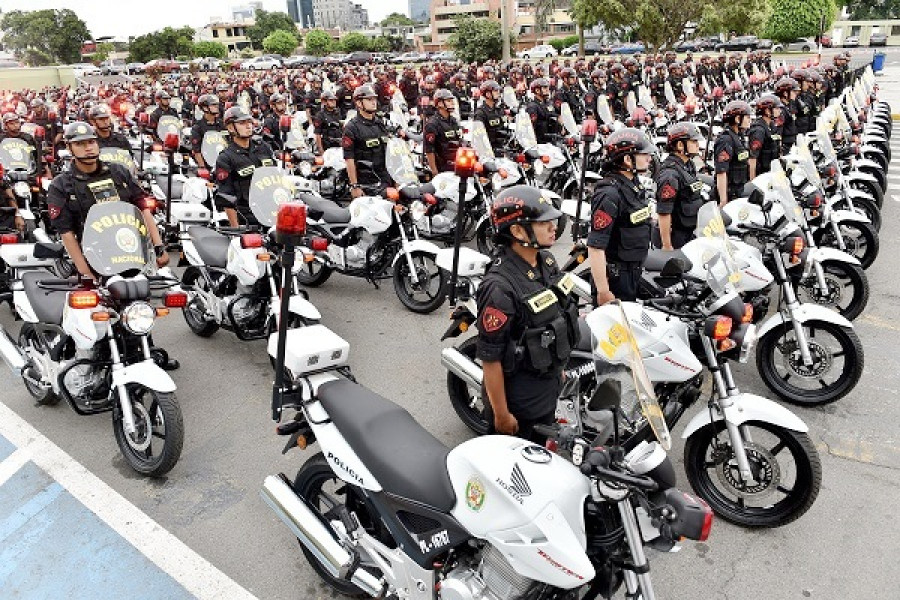 La Policía Nacional del Perú recibe 600 nuevas motos Honda CBX-250 Twister