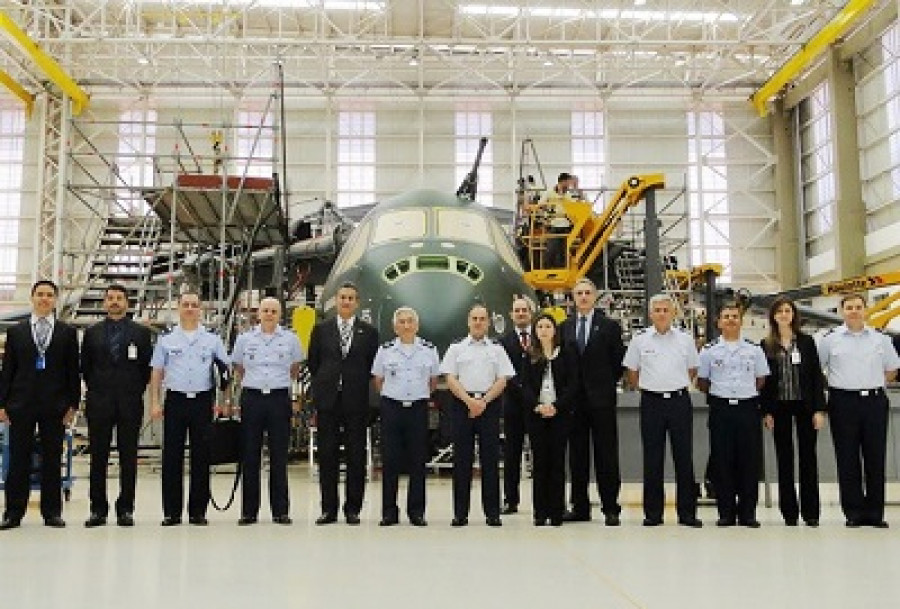 FAChile general Rojas a Embraer