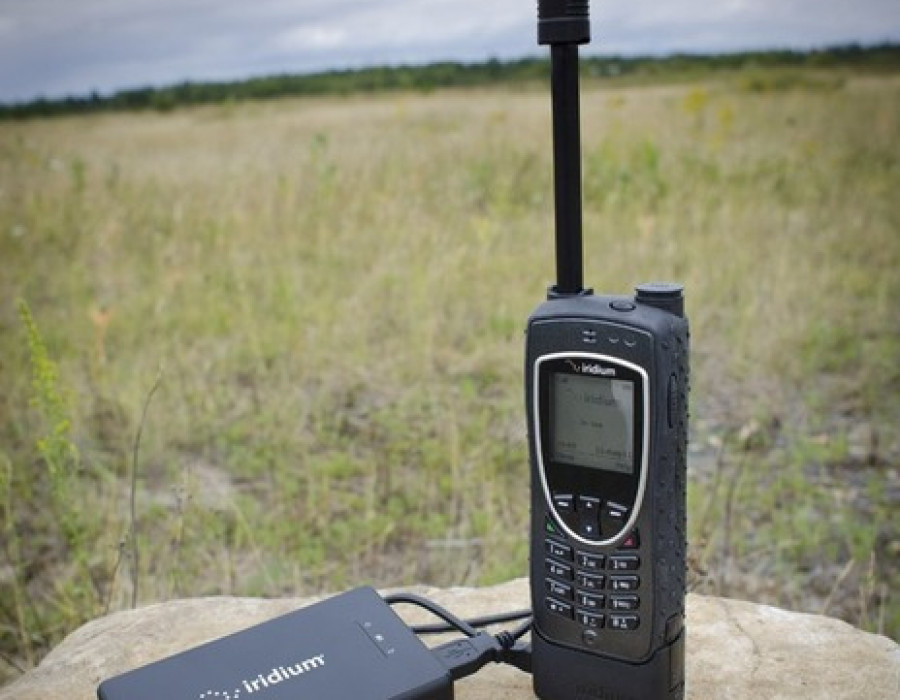 El Ejército de Colombia adquiere nuevos teléfonos satelitales