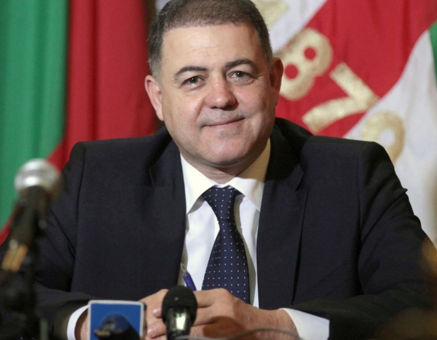 150526 ministro nikolay nenchev ministerio defensa bulgaria 977x844
