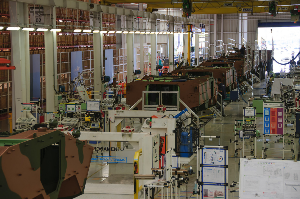 150128 iveco Guarani assembly Line Caiafa 01