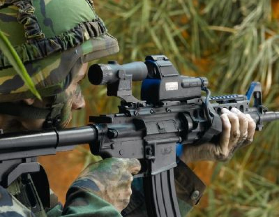 140705 fusil mira soldado ares brasil ejercito roberto caiafa 734x650