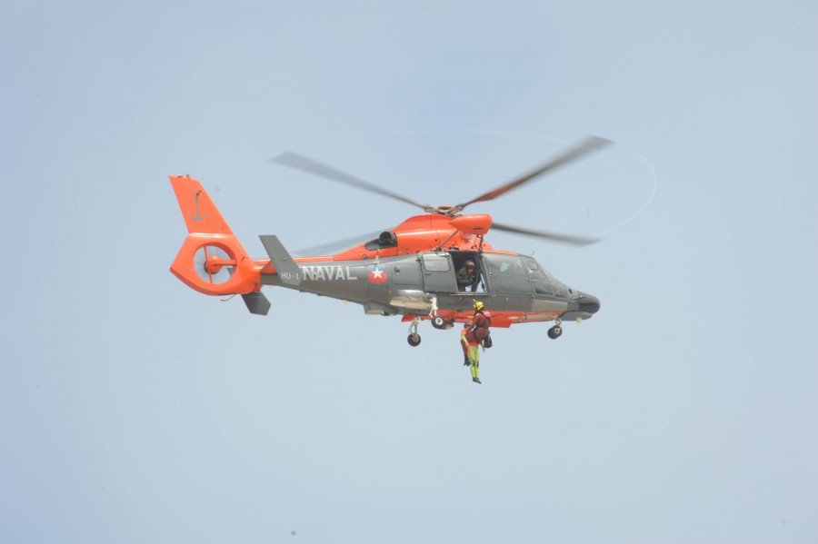 Helicoptero AS365 Dauphin Armada de Chile