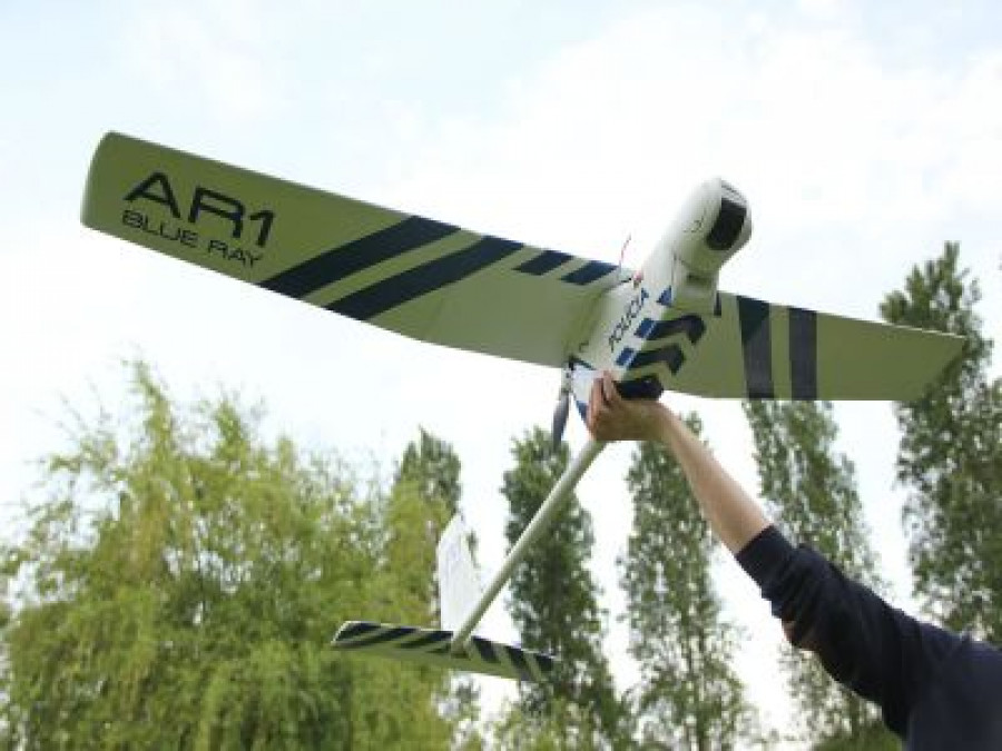 140815 drone uav uas ar1 blue ray tekever