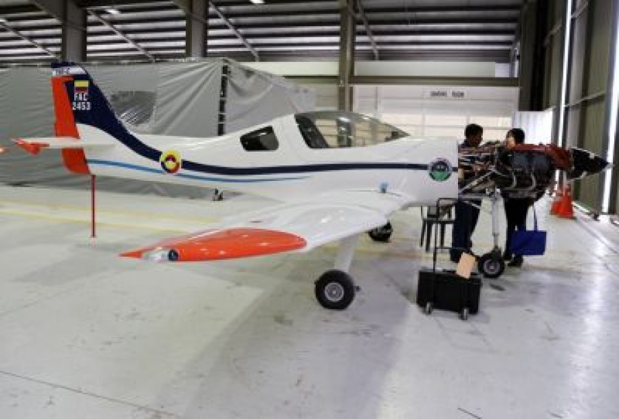 140903 avion entrenador fuerza aerea colombia calima t 90 erich saumeth 823x558