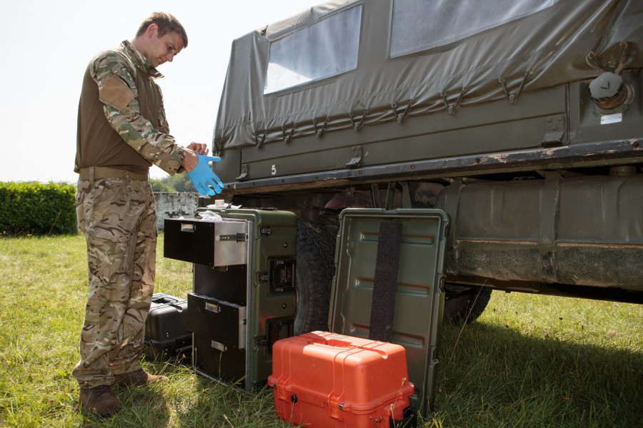 PELI Military 8028 smll