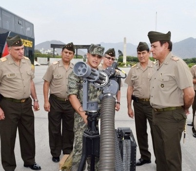 Peru Entrega Armas IIIDiv ene2015 Ej Peru 1a