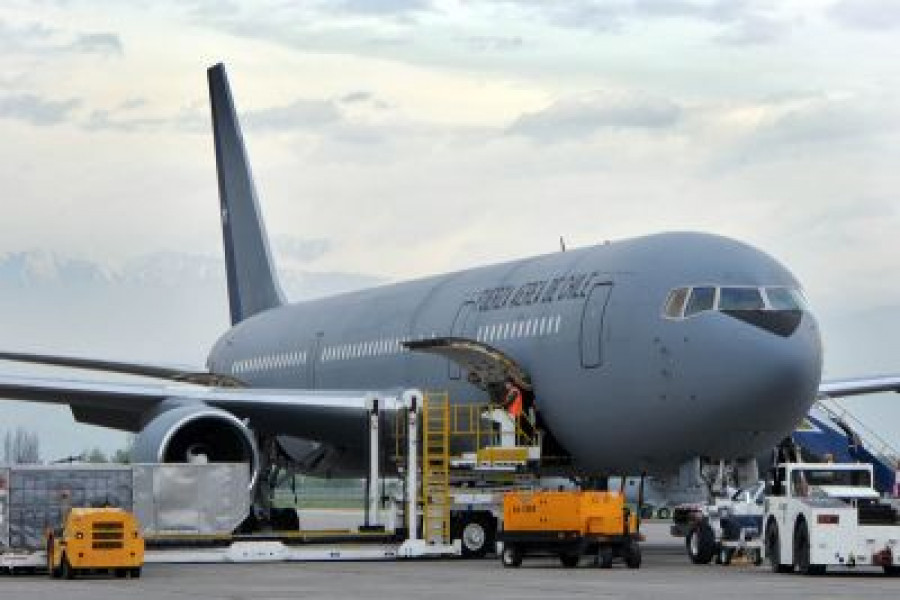 140923 avion boeing 767 fuerza aerea chile