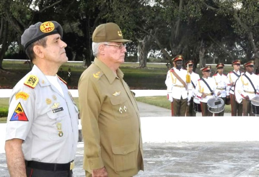 Cuba Ecuador Gen  L Garzon Gen  A LopezMiera Granma