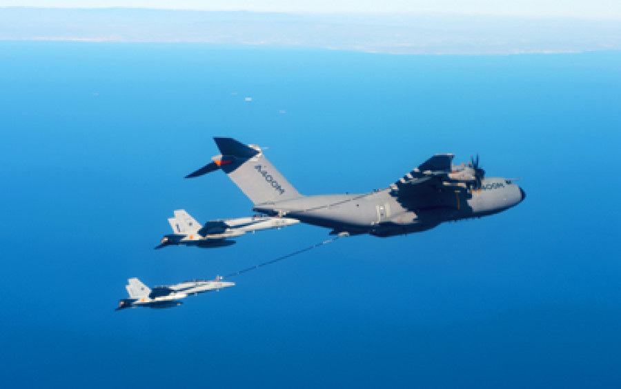 150220 A400m F18 AirbusDS