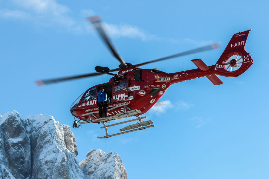 141210 helicoptero EC135 T3 P3 airbus helicopters