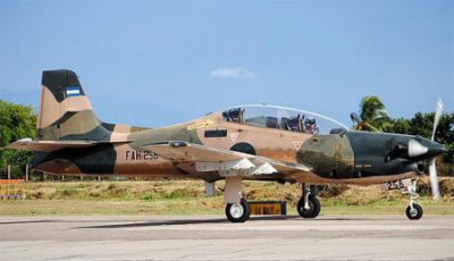 140711 avion embraer tucano fuerza aerea honduras