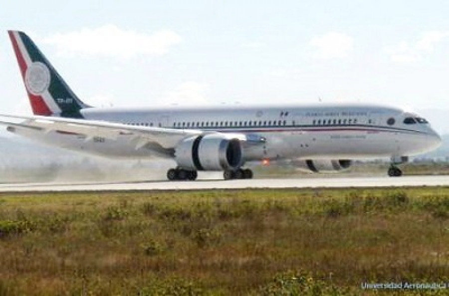 Foto nota visita relampago de 787 8 para Presidencia de Mexico