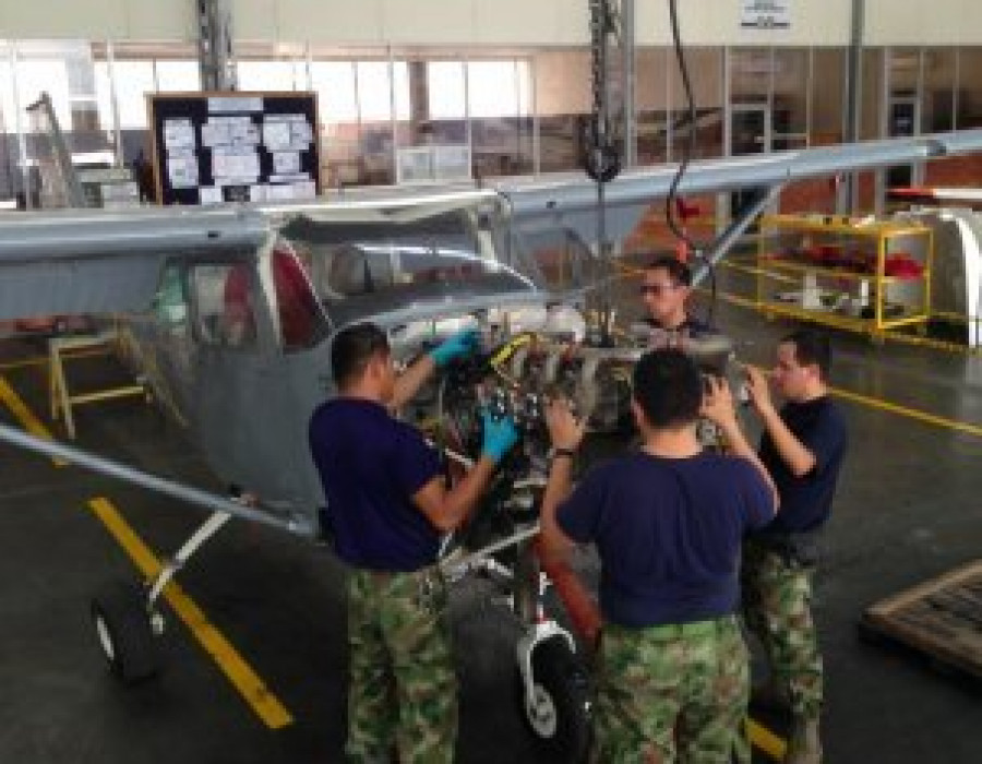 131212 colombia reparacion cessna fac