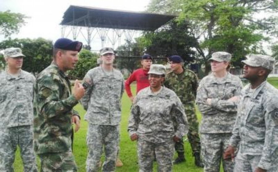 140520 cenae entrenamiento soldados ejercito colombia 723x449