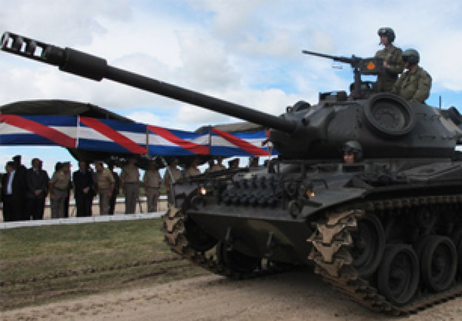 131220 uruguay 12 DIC Uruguay Brasil donacion tanques M41 GP ejercito uruguay