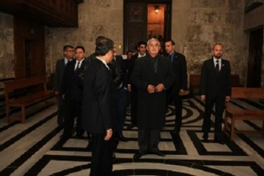 131220 guatemala visita israel presidencia guatemala 01 400x267