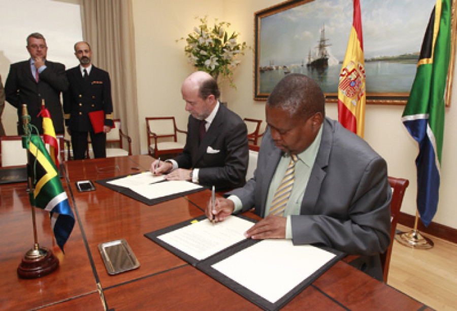 141117 visita SEDEF Sudafrica mde