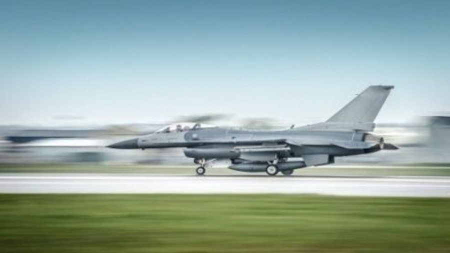 2 F 16 Corea