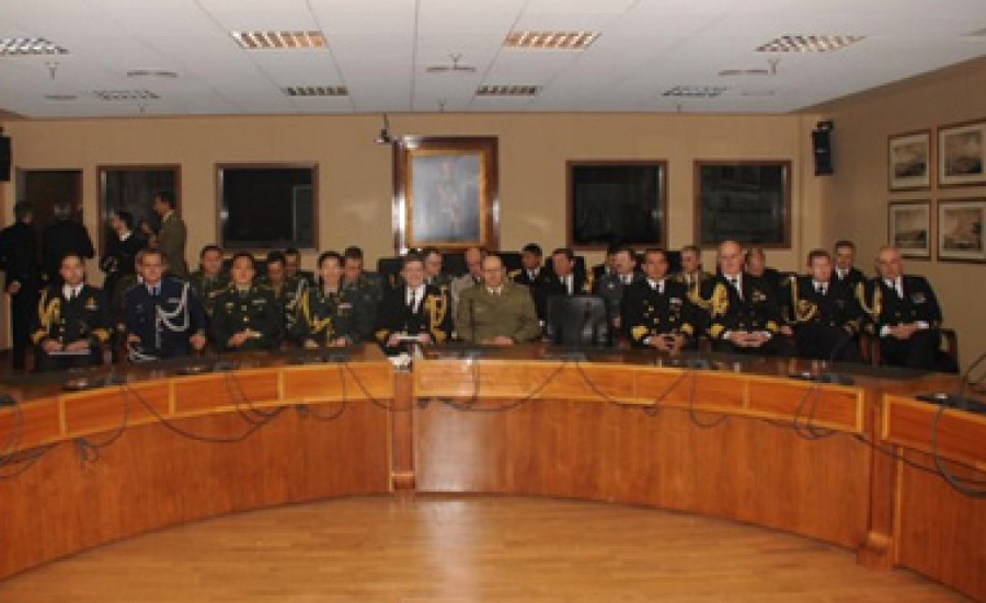 131212 agregados visita armada